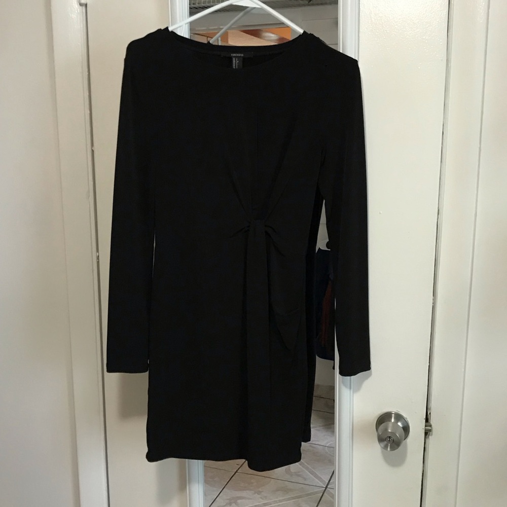 Long sleeve knot dress